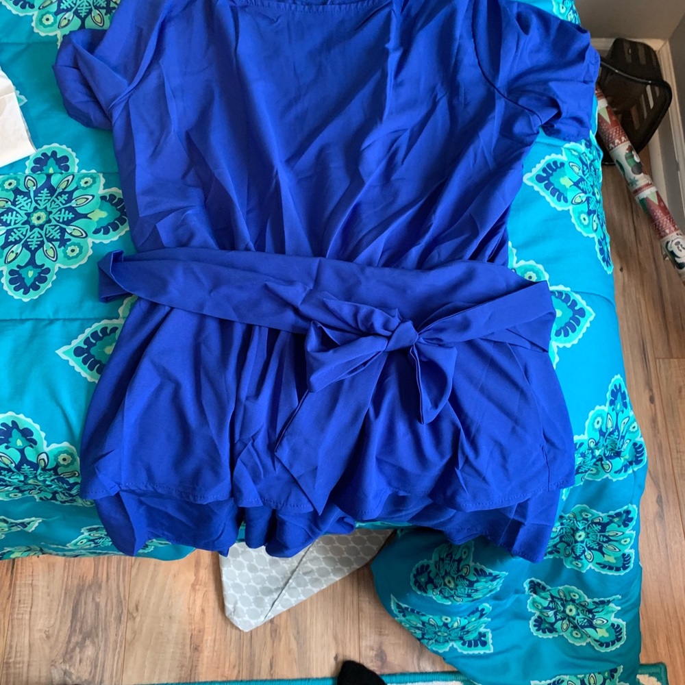 Ruffled romper - Picture 2 of 2